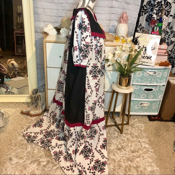 Vintage Dress - Picture 4 of 8